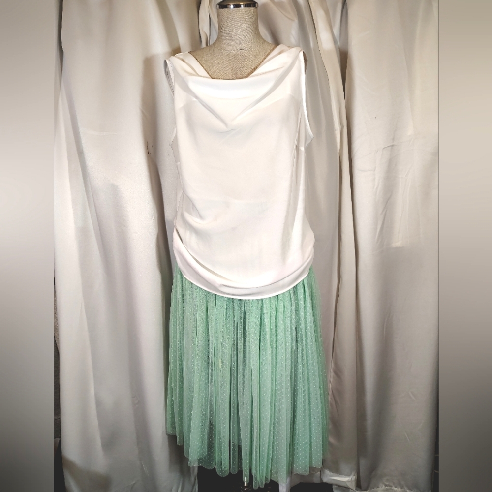 2 Pc: Midi Skirt-O2 Collection,Green/Polka Dot Netting+ Karen Scott White Top, L